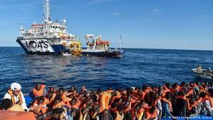 عشرات المهاجرين يصلون إلى مالطا بعد إنقاذهم من عرض البحر
